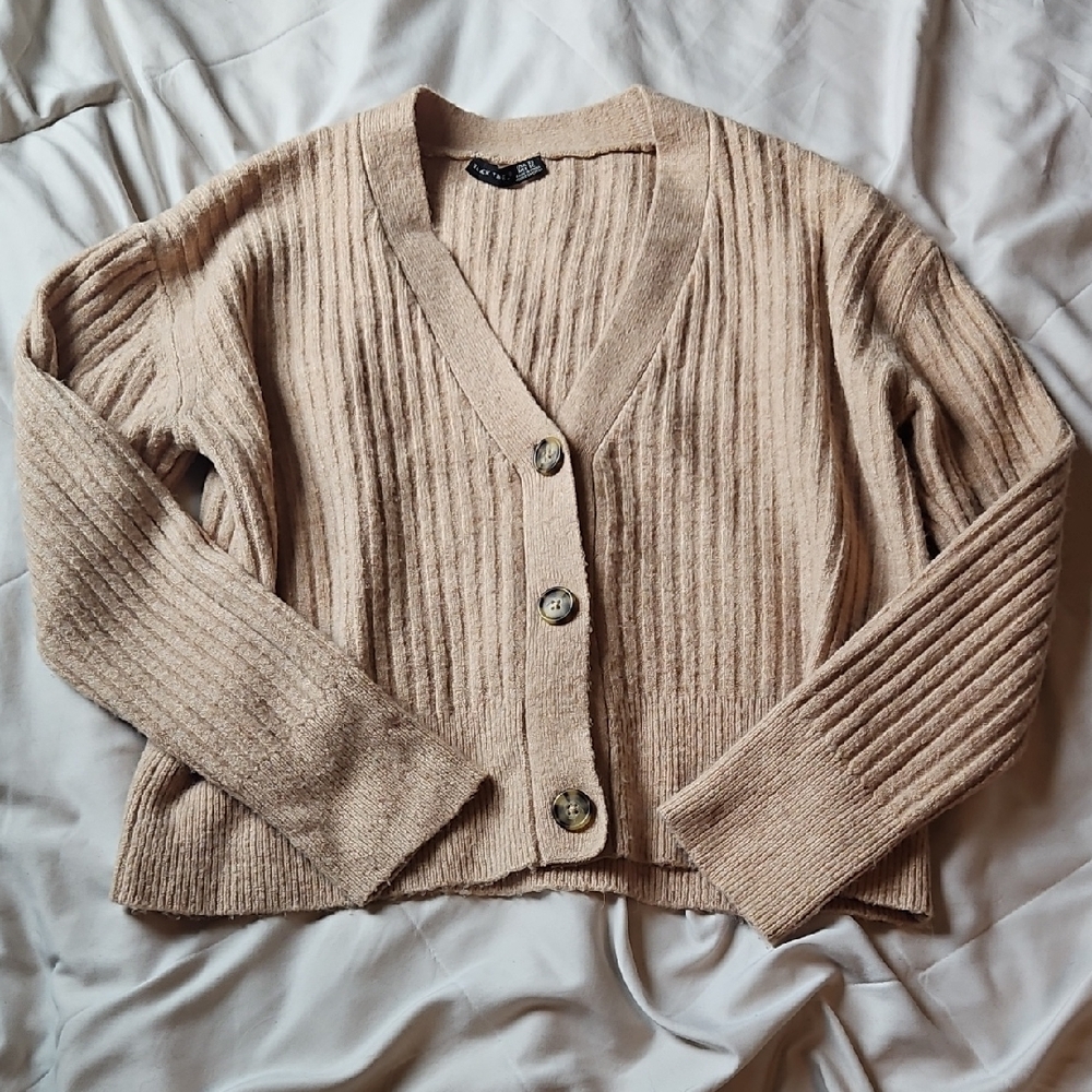 NWOT Black Tape_ Sz XS Beige Button-Up Cardigan